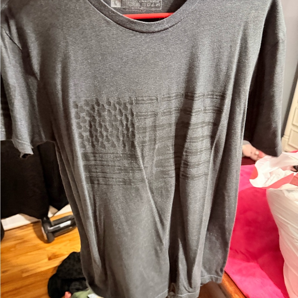 Men's Gray Graphic T-Shirt